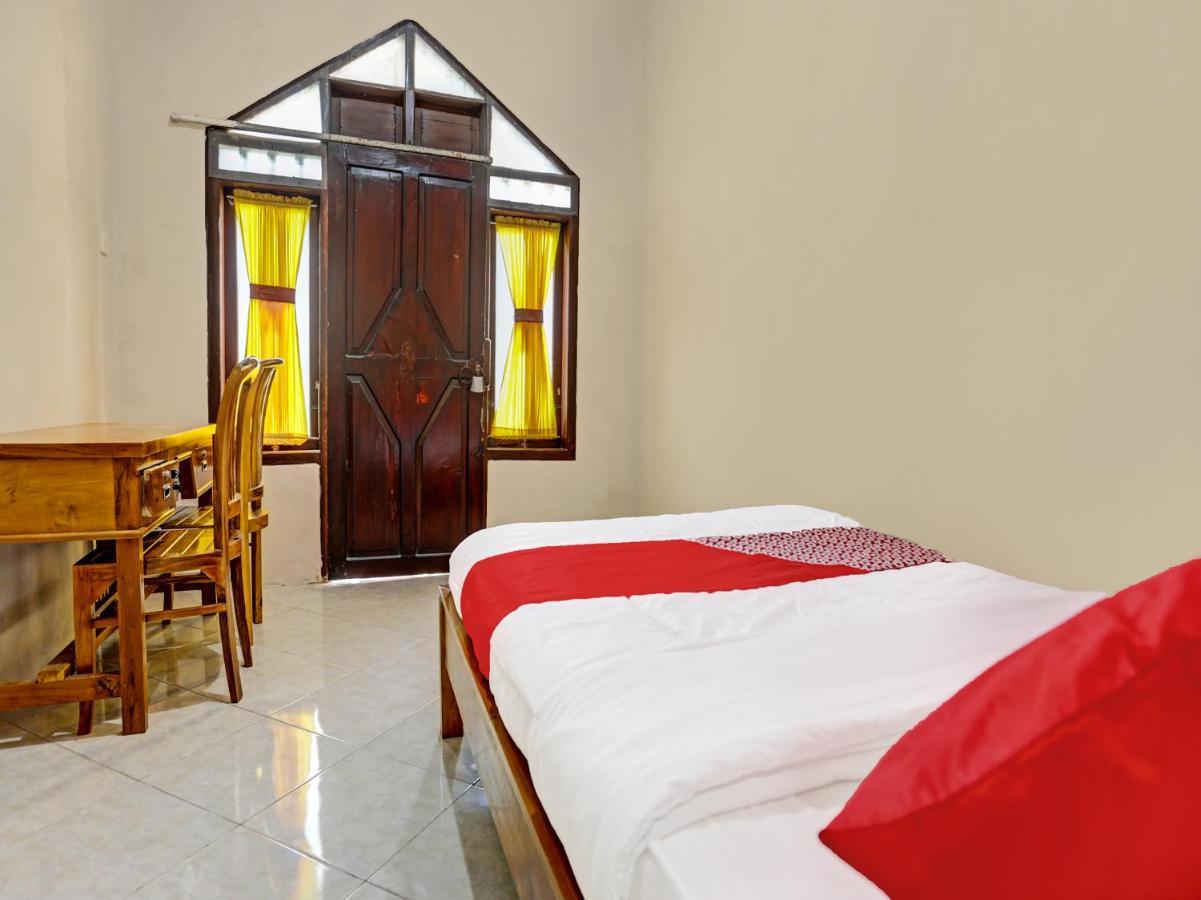 Oyo 91261 Cita Suraya Homestay Banyuwangi  Exterior photo